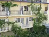 Шестиместные апартаменты с 2 комнатами с балконом и с красивым видом из окна