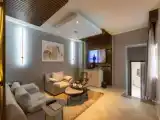 Четырёхместный люкс Posh Club Pool с балконом