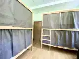 Кровать в общем номере (мужской номер)