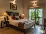 Трёхместный номер Deluxe с балконом и с красивым видом из окна