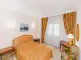 Полулюкс