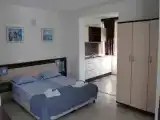 Студия с балконом и с красивым видом из окна