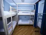 Кровать в общем номере (женский номер)