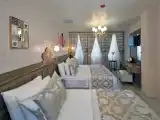 Трёхместный номер Deluxe с красивым видом из окна