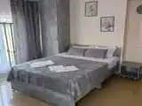 Люкс с балконом и с видом на сад