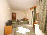 Трёхместный номер Стандарт с балконом и с красивым видом из окна