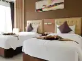 Трёхместный номер Deluxe с балконом и с красивым видом из окна
