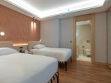 Люкс семейный 2 rooms с балконом