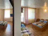 Пятиместный семейный номер Стандарт с балконом и с красивым видом из окна