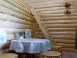 Коттедж с балконом и с красивым видом из окна
