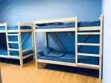 Кровать в общем номере (мужской номер)