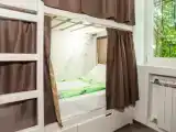 Кровать в общем номере (мужской номер)