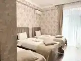 Трёхместный номер Стандартный с балконом