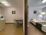 Четырёхместный коттедж с красивым видом из окна