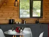 Четырёхместный коттедж с 2 комнатами