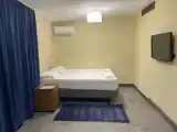 Двухместный номер с окном в коридор Улучшенный эконом-класса