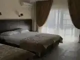 Трёхместный номер Комфорт с балконом и с красивым видом из окна
