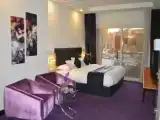 Двухместный номер Deluxe с балконом и с видом на бассейн