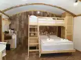 Трёхместный семейный номер Premier с красивым видом из окна