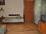 Четырёхместный полулюкс с красивым видом из окна