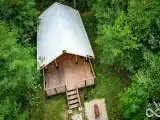 Сафари-Тент Малый с красивым видом из окна