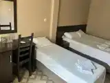 Трёхместный номер Стандарт с балконом и с видом на внутренний двор