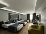 Трёхместный номер Стандарт с балконом и с видом на город