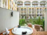 Номер Стандарт Jacuzzi Terrace с видом на море