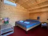 Четырёхместный коттедж с балконом