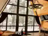 Шале с красивым видом из окна