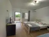 Трёхместный номер Стандарт с балконом