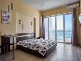 Апартаменты с балконом и с красивым видом из окна