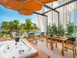 Номер Deluxe Jacuzzi Terrace с видом на море