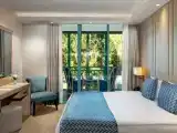 Номер семейный Deluxe с красивым видом из окна