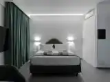 Люкс с балконом и с видом на город