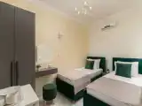 Люкс с балконом и с видом на сад