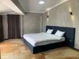 Трёхместный номер Lux с красивым видом из окна