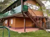 Четырёхместный коттедж с балконом и с красивым видом из окна