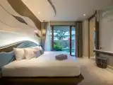 Двухместный полулюкс Pool Access 1st Floor с балконом