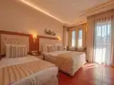 Трёхместный номер Large с балконом