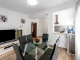 Пентхаус с 2 комнатами с балконом и с красивым видом из окна