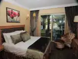 Номер семейный с 2 комнатами с балконом и с красивым видом из окна