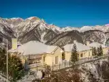 Вилла на вершине горы с 2 комнатами