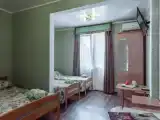 Пятиместный семейный номер Стандарт с балконом и с красивым видом из окна