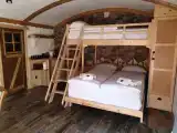 Пятиместный семейный люкс Premier с 2 комнатами с красивым видом из окна
