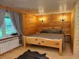 Четырёхместный семейный коттедж с красивым видом из окна