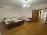 Студия с видом на сад