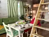 Коттедж с красивым видом из окна
