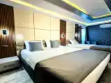 Трёхместный номер Deluxe с видом на город