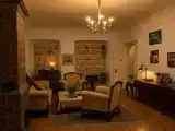Трёхместные апартаменты с балконом и с красивым видом из окна